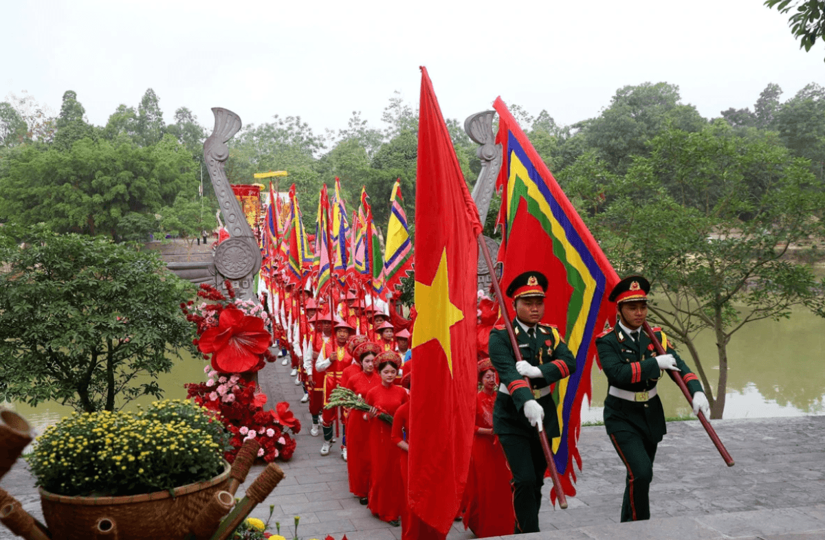 Phu Tho holds incense ceremony to honor Lac Long Quan and Au Co