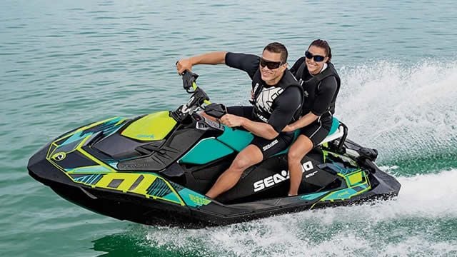 Polaris vượt dự báo lợi nhuận quý 1 nhưng dự báo doanh số 2026 bằng phẳng; Dự án Mesa xe tự hành đất của Forterra có thể thúc đẩy tăng trưởng
