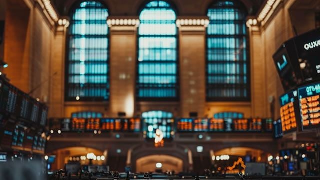 US stocks fall as oil hits $100 after Iran's new supreme leader vows to keep the Strait of Hormuz blocked