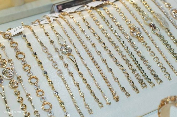 Vietnam Gold Business Association calls for policy allowing raw gold imports by enterprises under foreign contracts