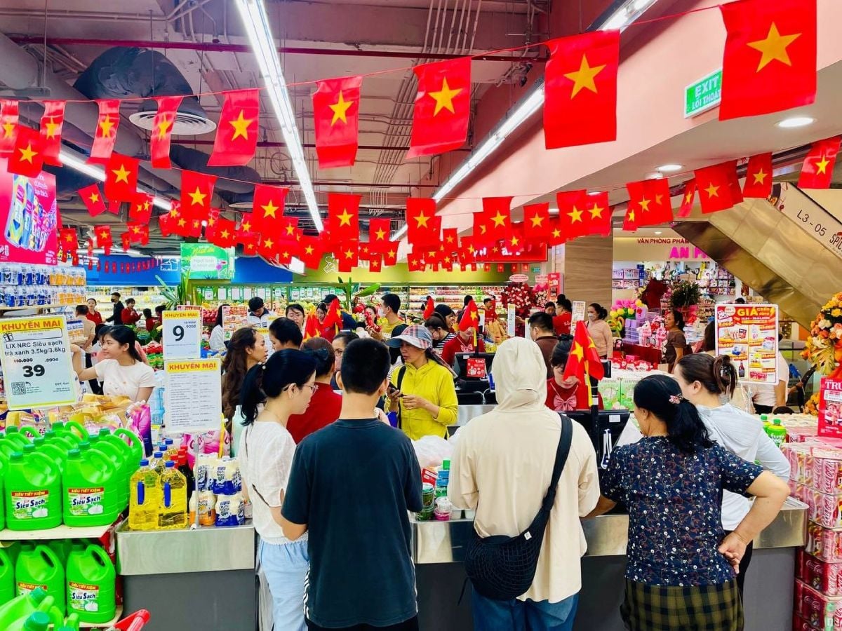 Extended public holiday lifts consumer spending in Vietnam