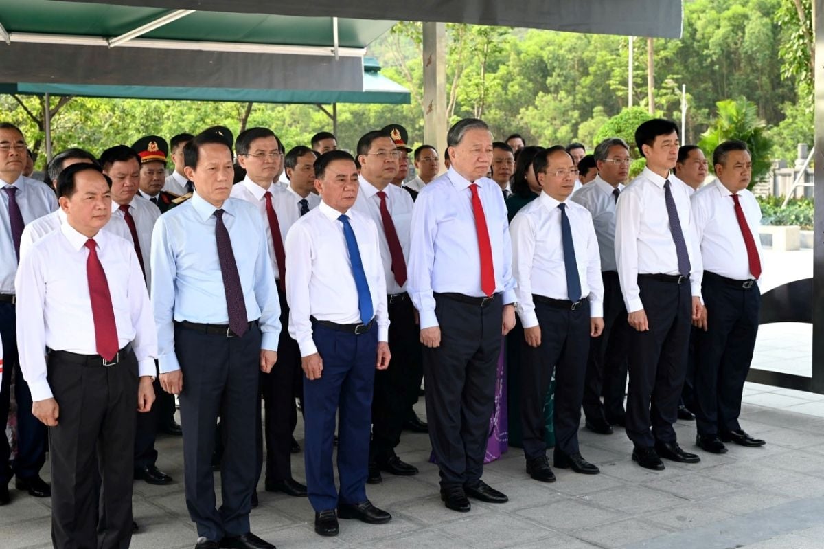 Party and State leaders attend 120th birth anniversary of General Secretary Ha Huy Tap in Ha Tinh