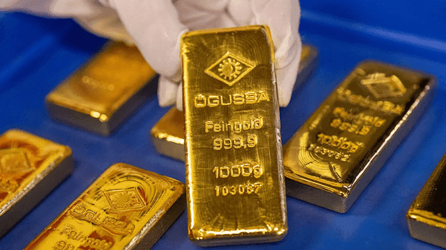 Gold falls below $4,700 per ounce as the dollar and oil rise