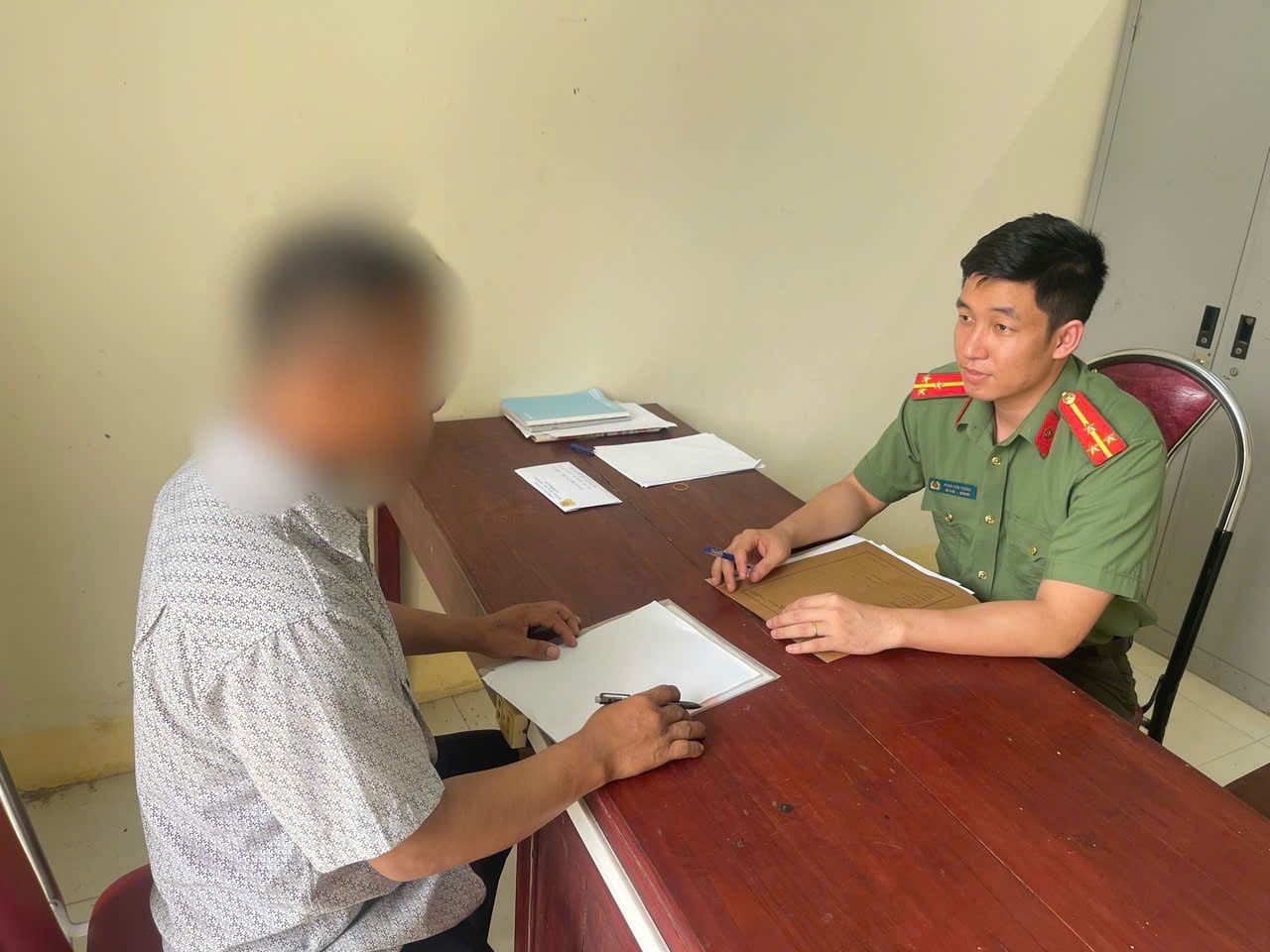 Police issue an important notice on passports; residents urged to report lost passports to avoid penalties.