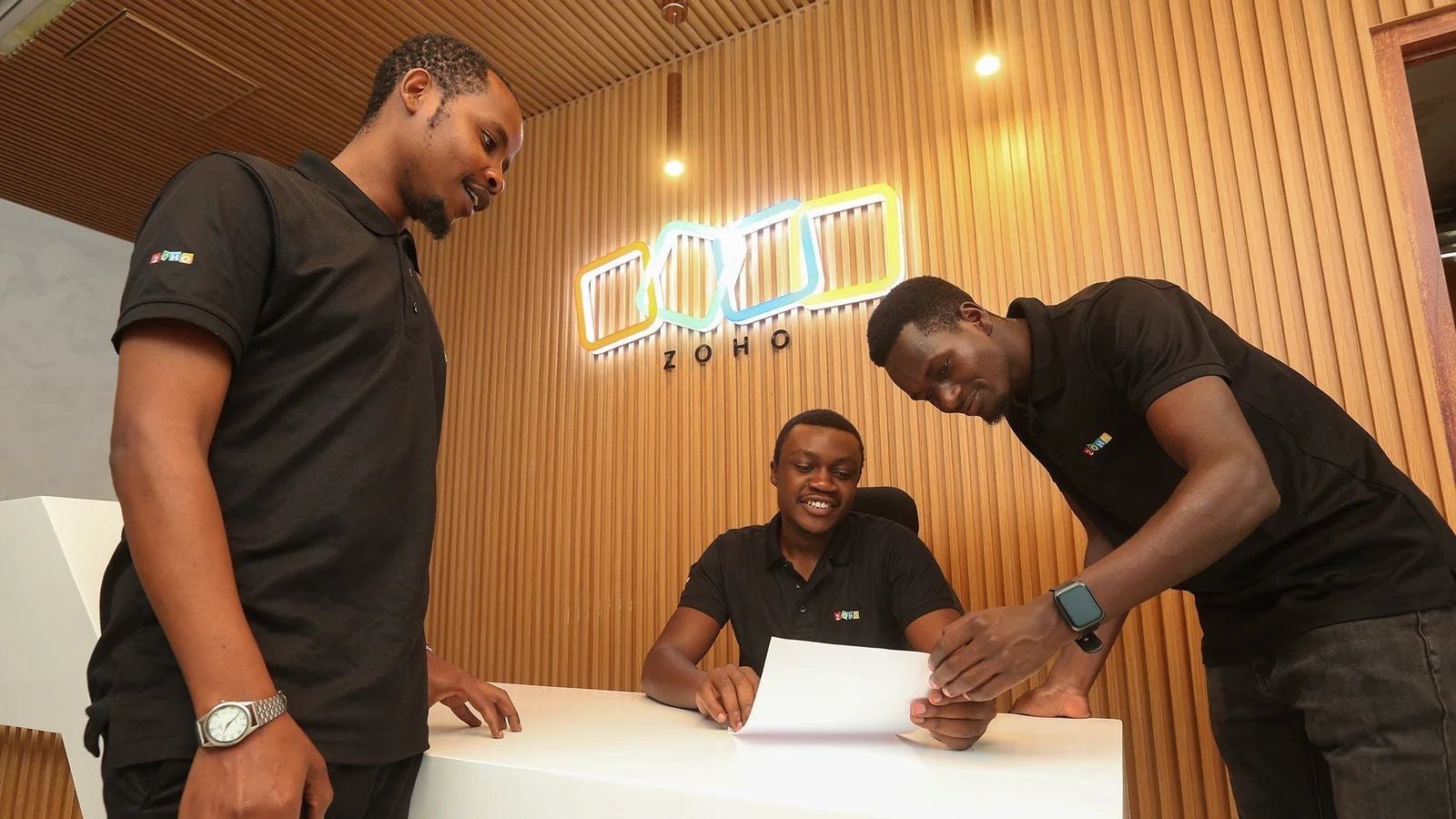 Rest of World: 100 million Google Workspace users switch to Zoho, cutting costs by about 70%