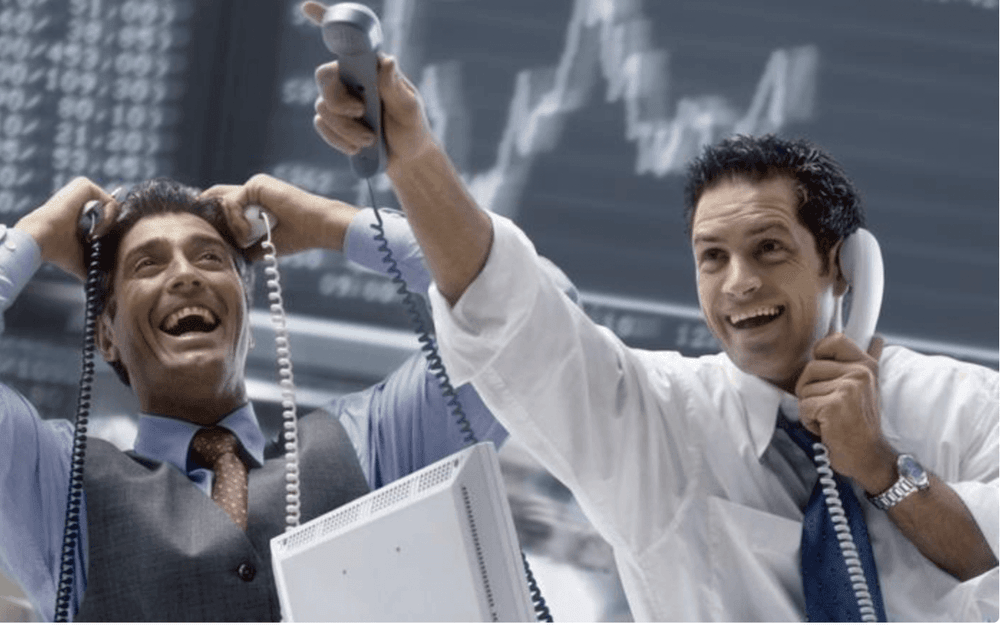 Domestic institutional investors post a record weekly net purchase of 9.70 trillion dong as markets sell off amid Middle East tensions