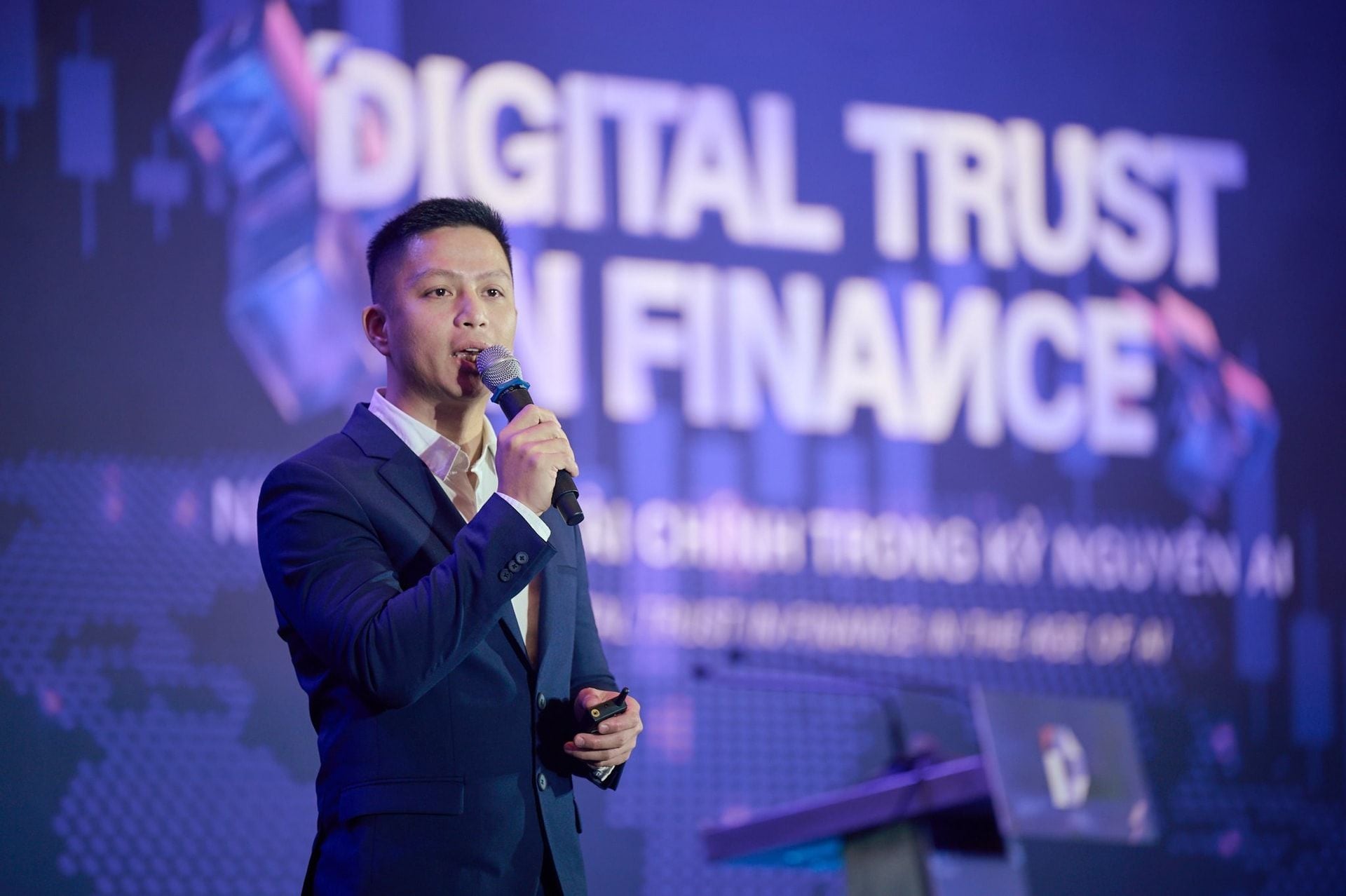 Finance employee voluntarily transfers $25 million to scammer after Zoom meeting, Hiếu PC warns of AI-era risks