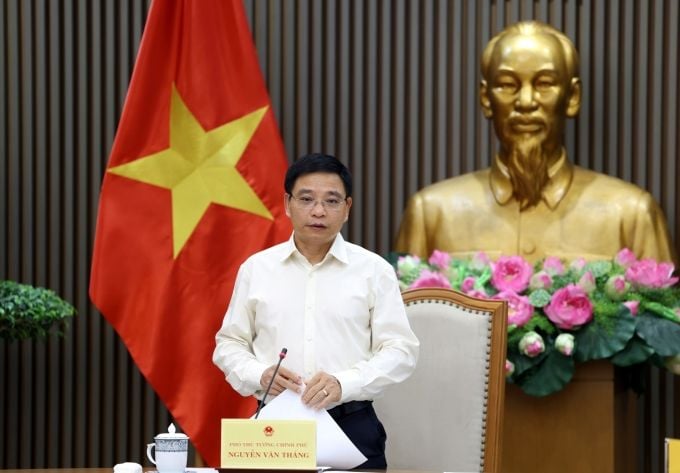 Phó thủ tướng kêu gọi sớm giao chỉ tiêu tăng trưởng cho các địa phương và doanh nghiệp Nhà nước để đạt mục tiêu tăng trưởng kinh tế giai đoạn 2026–2030