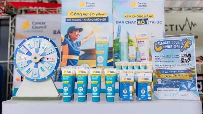 Cancer Council sponsors sunscreen products for VnExpress Marathon Ho Chi Minh City Midnight 2026