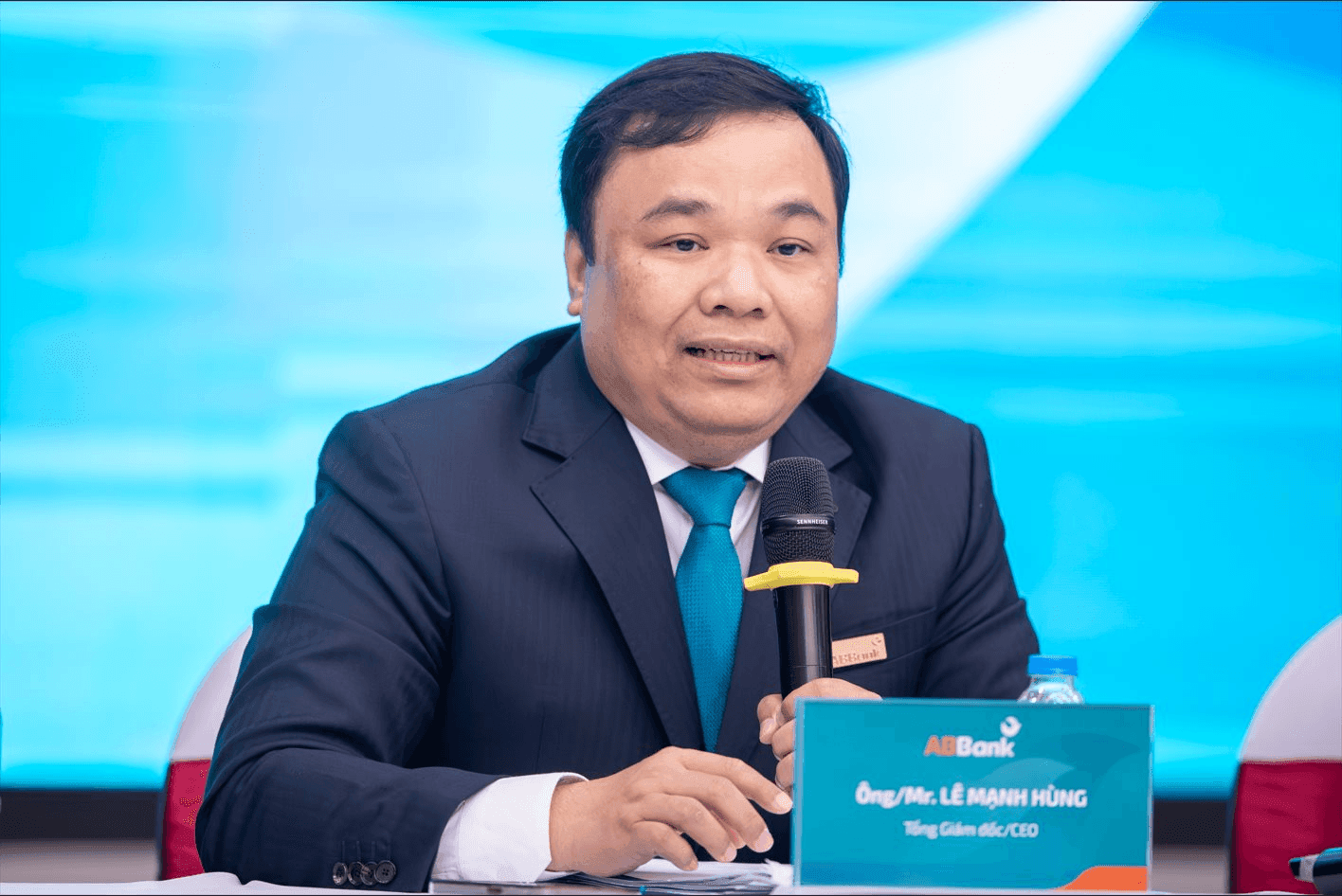 ABBANK CEO: Chairman warned that the market would be liquidity-tight and that those who hold capital would have the initiative