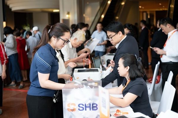 SHB raises 3.3 trillion dong from major funds, reinforcing its top-5 position among Vietnam's private joint-stock banks