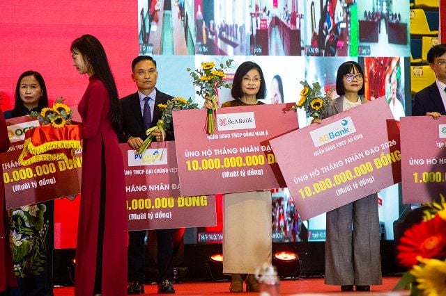 SeABank donates 10 billion VND to support National Charity Month 2026