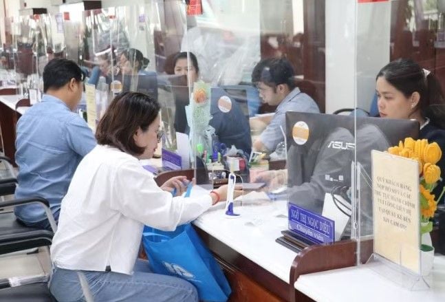 Bật công tắc cho mục tiêu tăng trưởng từ việc tháo gỡ rào cản thể chế