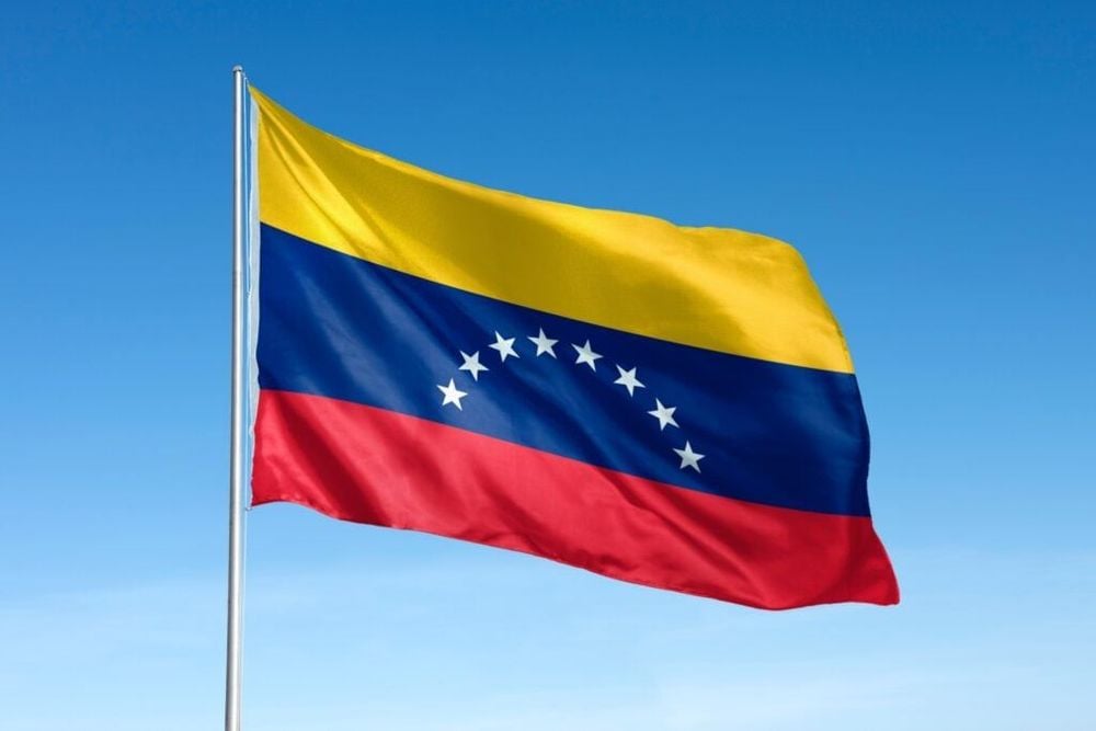 Bitcoin Ignores Venezuela Turmoil, Rallies 2.5% To $94,000