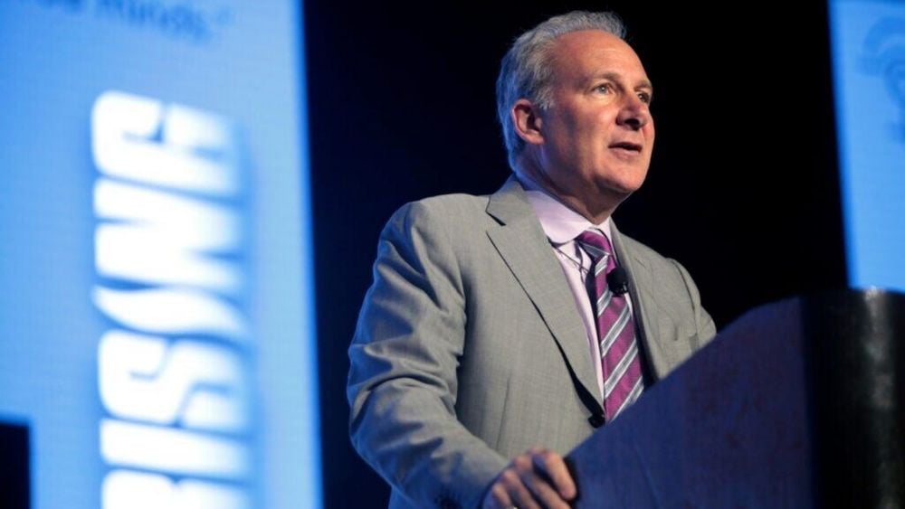 Peter Schiff Warns Of 'Spectacular' Bitcoin Crash As Analyst Flags Key Level To Avoid A Bear Market