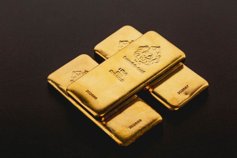 Tokenized Gold Surges as Investors Seek Safe-Haven Assets