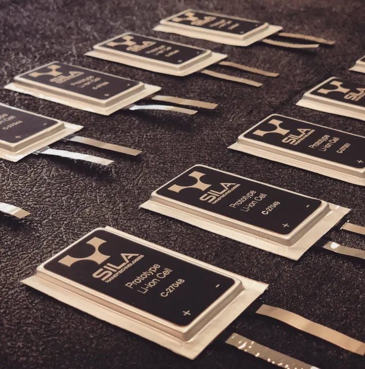 Silicon-carbon batteries could reshape smartphones, but Apple, Samsung, and Google have yet to adopt the technology