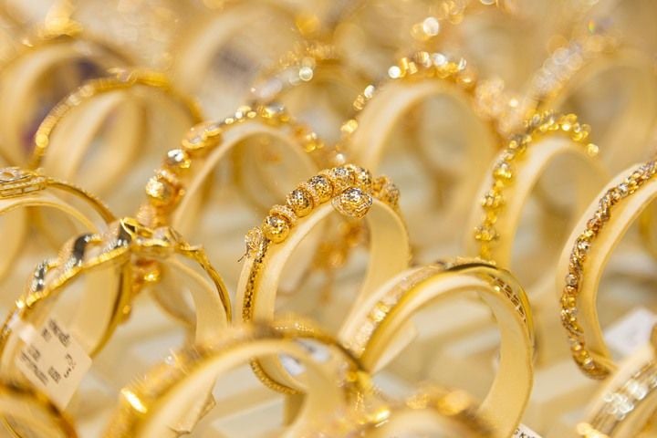 Giá vàng hôm nay: 20-5 lao dốc mạnh, thị trường biến động dữ dội