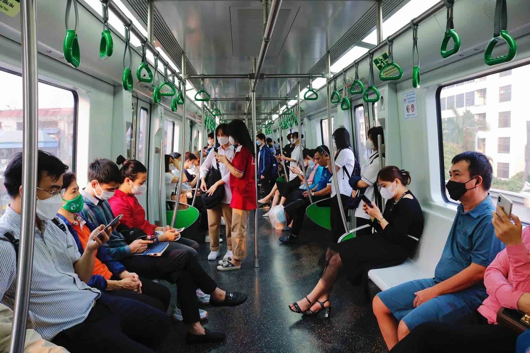 Hanoi offers free bus and metro rides during seven-day holiday period