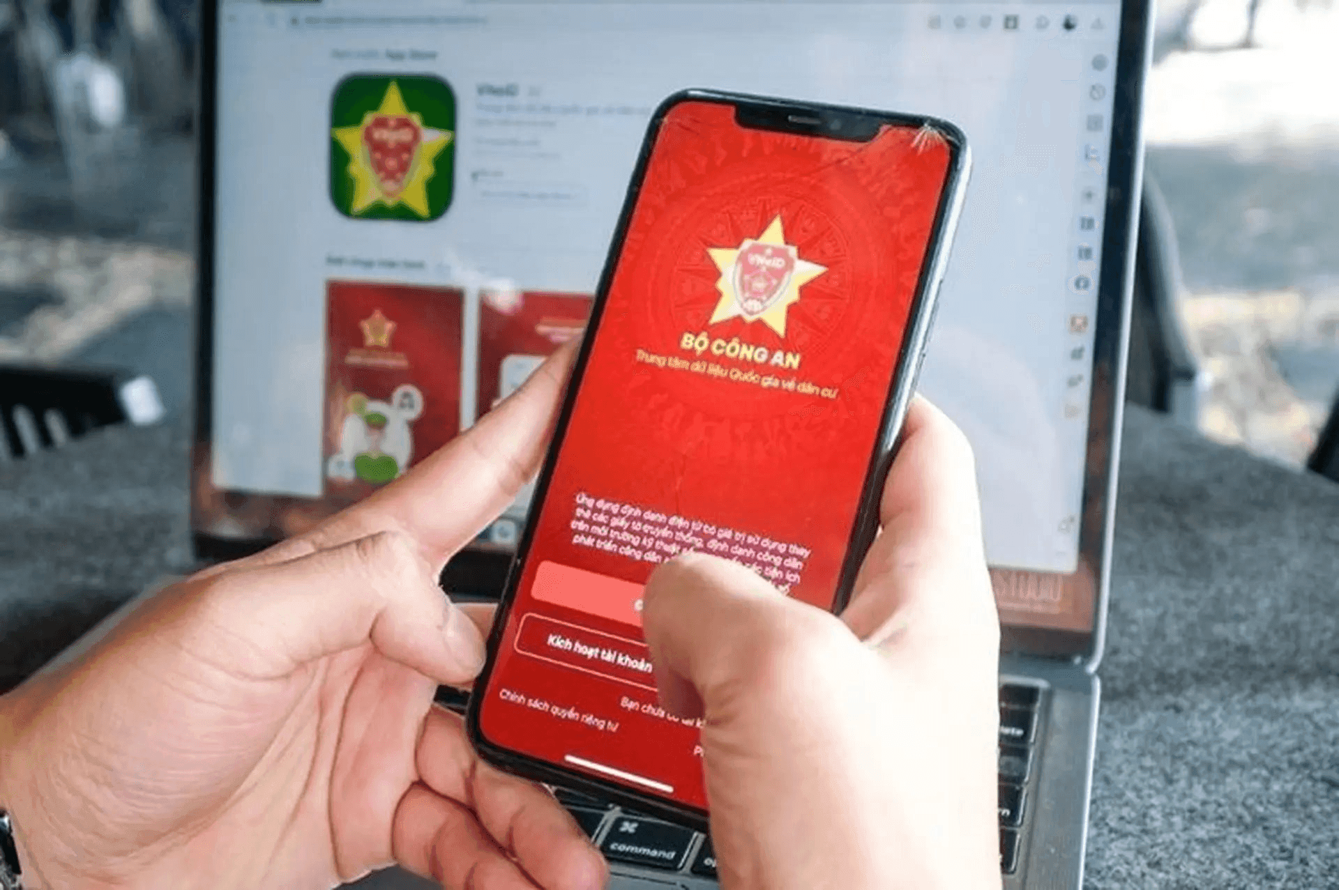 Police identify causes of potential personal data theft involving VNeID and Facebook accounts