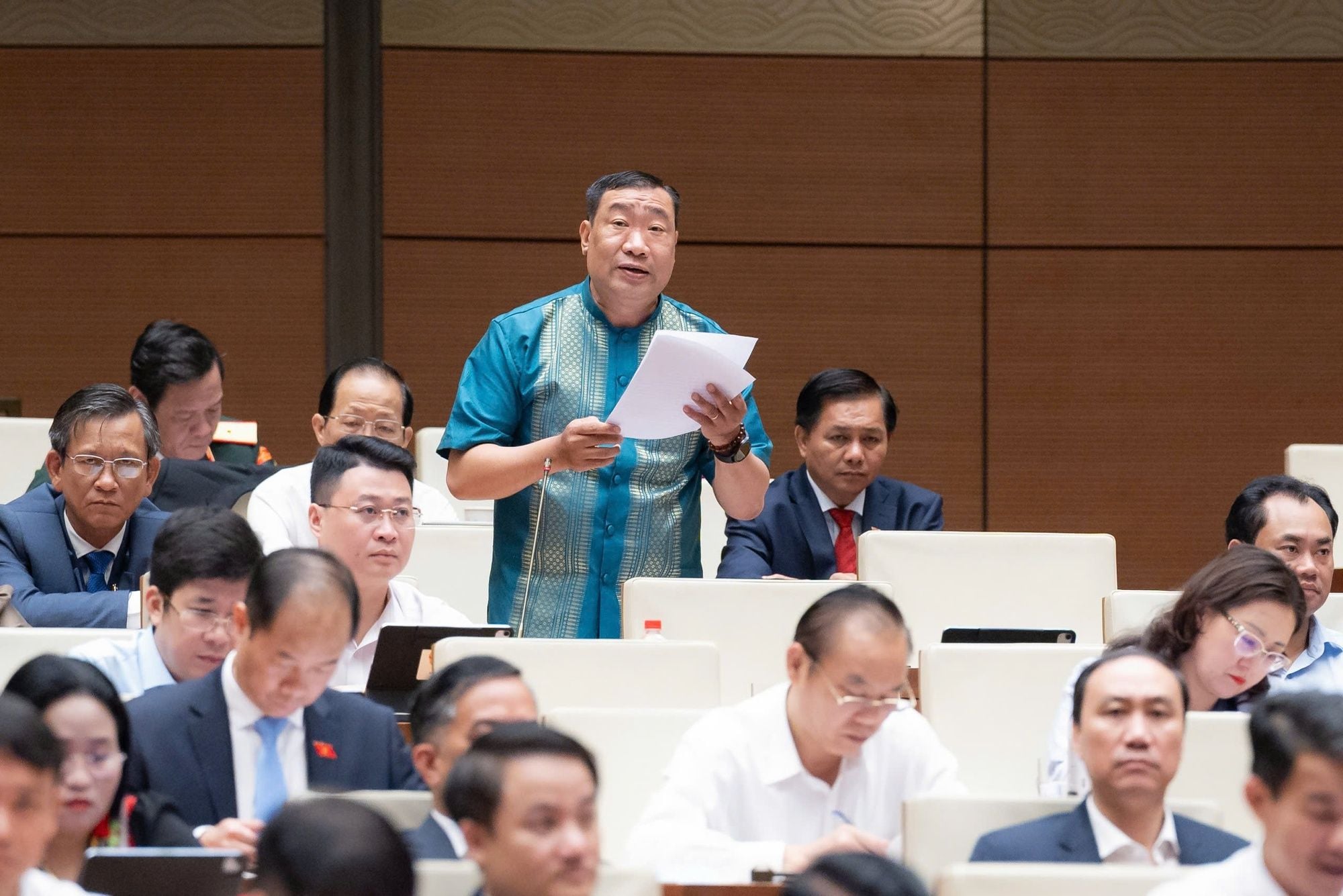 Parliamentary proposal for salary reform: base salary to rise to 2.65–2.70 million VND per month