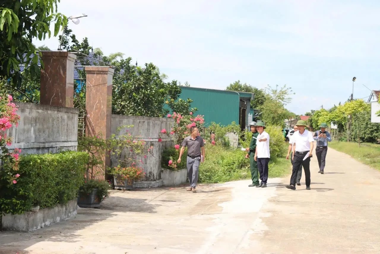 Land clearance hurdles for the North-South high-speed railway through Hà Tĩnh hinder project progress