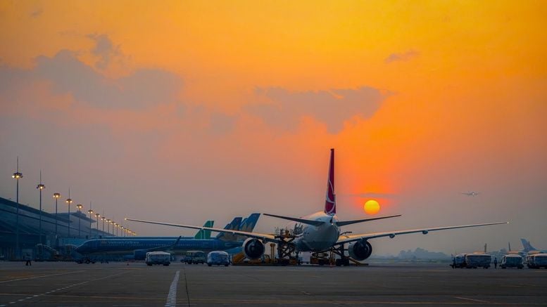 Civil Aviation Authority of Vietnam proposes additional policy to reduce flight service fees for airlines