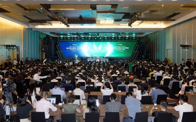 VPBank to expand into new business areas such as life insurance, fund management, digital assets, and gold trading, while maintaining growth above 30% per year