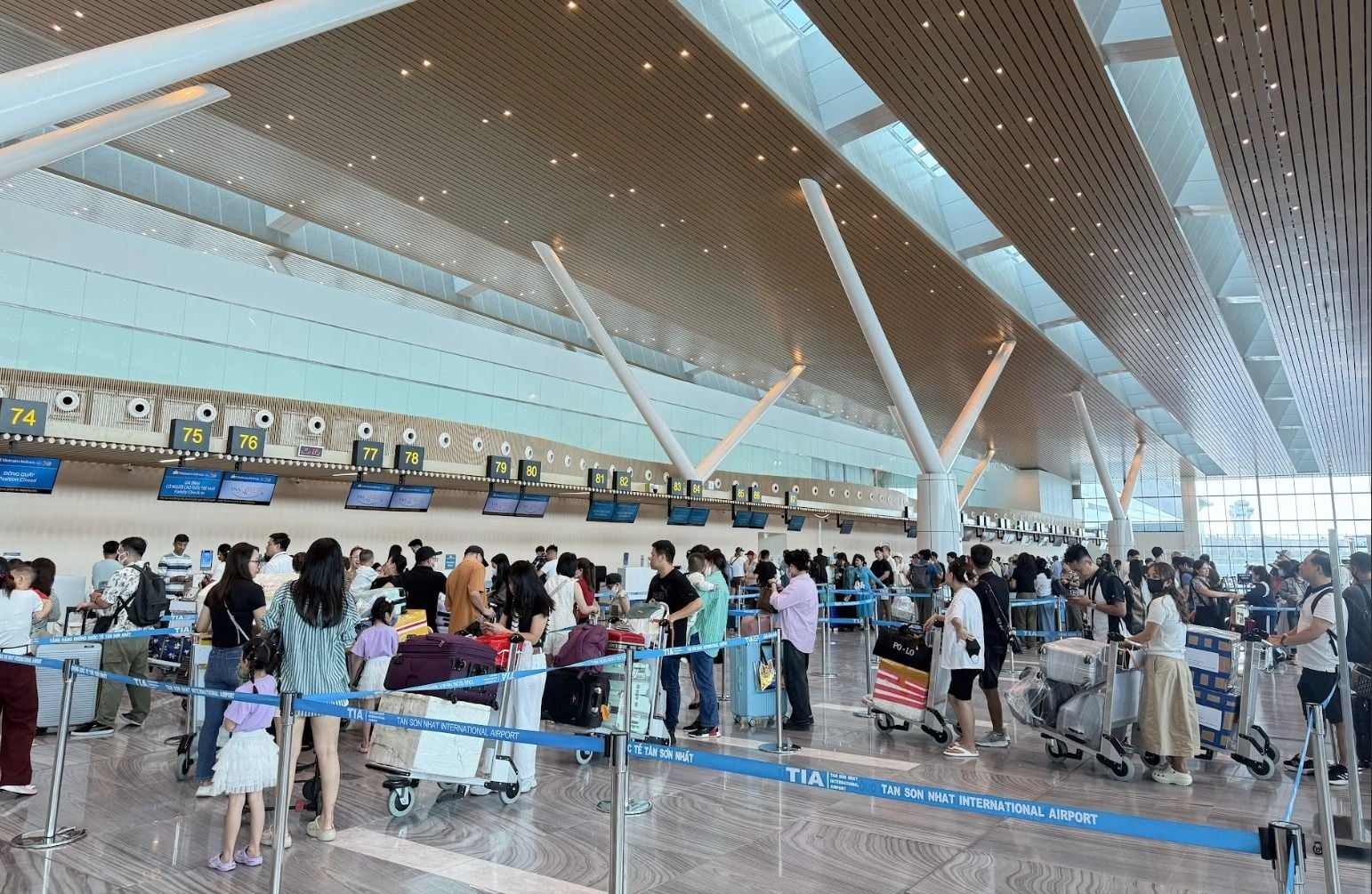 Tan Son Nhat International Airport warns of peak travel period for the 30/4 and 1/5 holidays