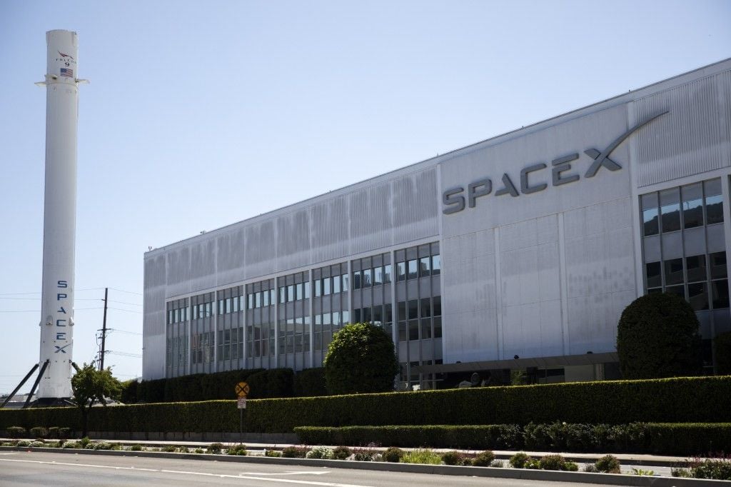 SpaceX xem xét Terafab, một nhà máy chip tích hợp theo chiều dọc trị giá 119 tỷ USD tại Texas để cung cấp cho máy chủ AI, vệ tinh và robot của Tesla