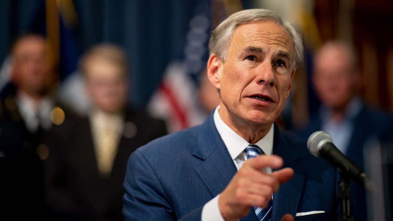 Abbott unveils five-point plan to overhaul Texas property taxes