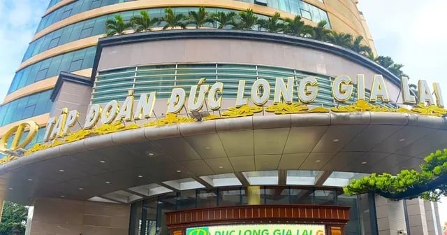 Senior executive turnover at several large firms ahead of their 2026 annual shareholders' meeting