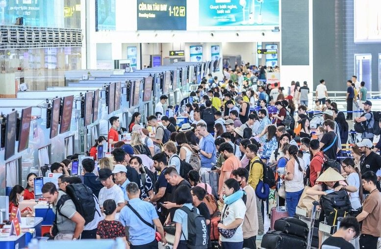 Vietnam's air transport grows by double digits in early 2026