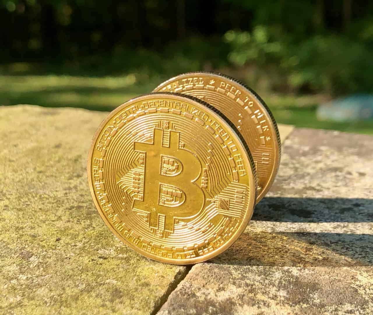 Crypto markets post a measured rebound in April 2026, according to Coin Metrics’ State of the Network report