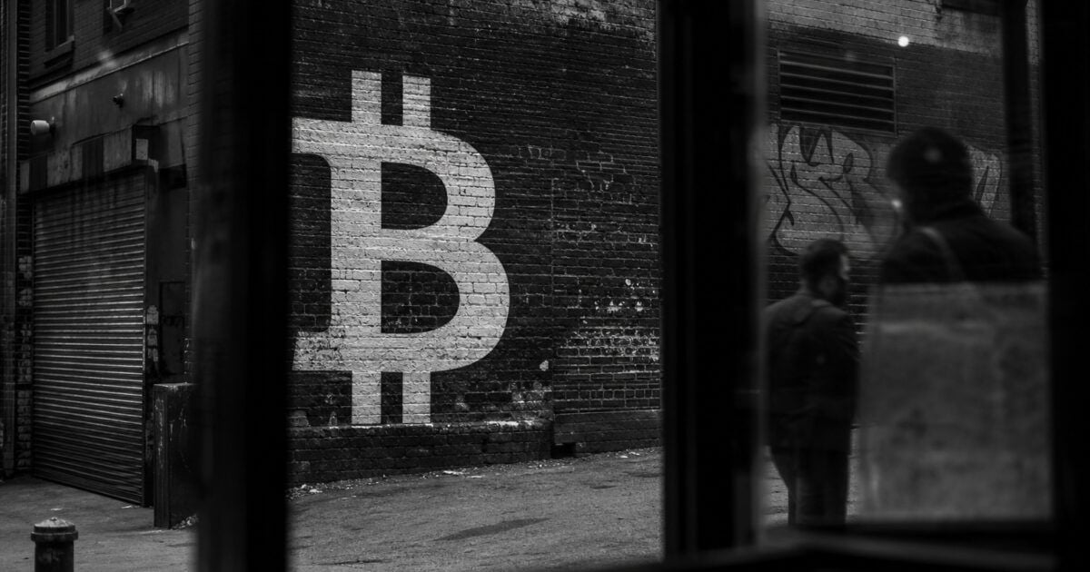 Bitcoin và Ether mất 1,07 tỷ USD trong một tuần chịu áp lực từ Iran