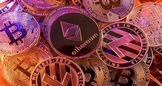 Bitcoin and Ethereum Surge as Gold Slumps During Geopolitical Tension