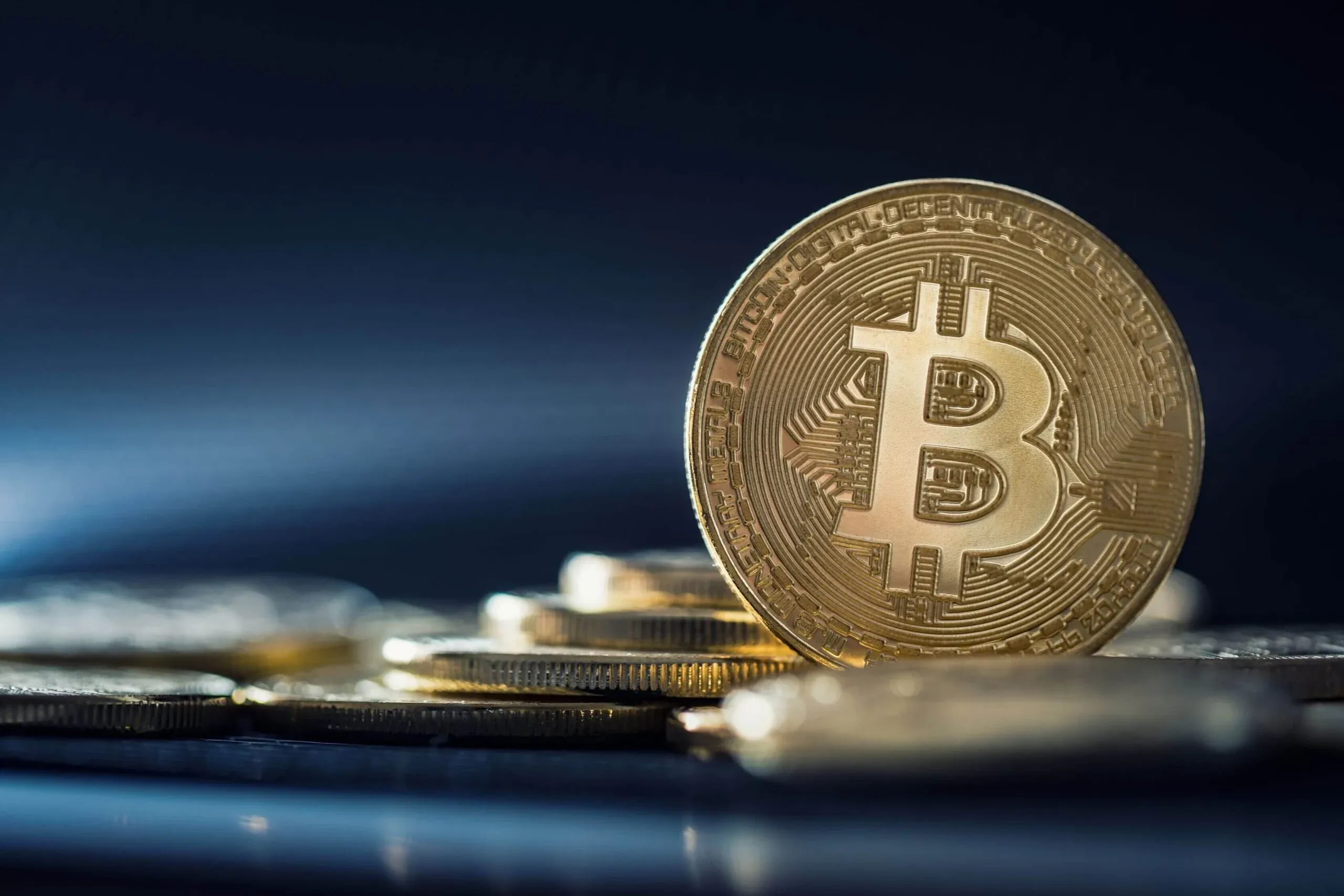 Bitcoin (BTC) dao động quanh mức 77 nghìn USD giữa ngoại giao Iran và lợi suất trái phiếu kho bạc tăng
