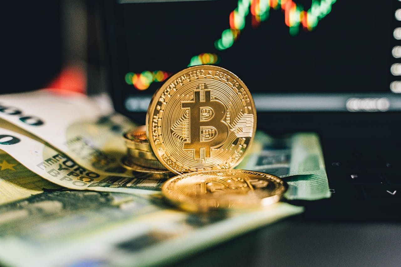 Bitcoin Reclaims $75,000 as Markets Eye Ceasefire Talks and Key Resistance Levels