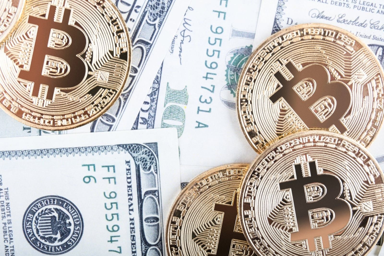 Bitcoin weekly close above $76,589 signals potential move toward $95,600 BTC aided by ETF inflows