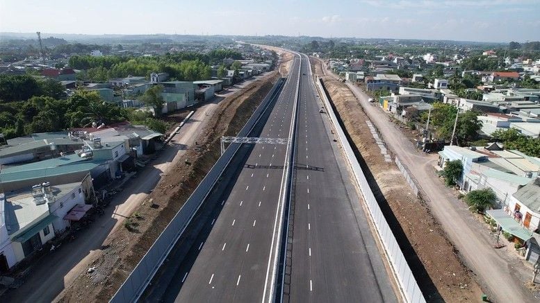 Over 3,800 km of key expressways put into service with technical opening