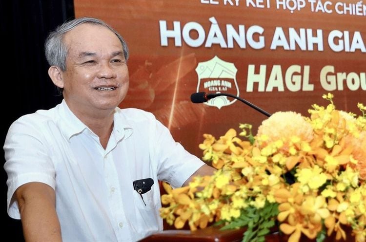 Bầu Đức đăng ký mua thêm 4 triệu cổ phiếu HAG, nối dài chuỗi gom hàng