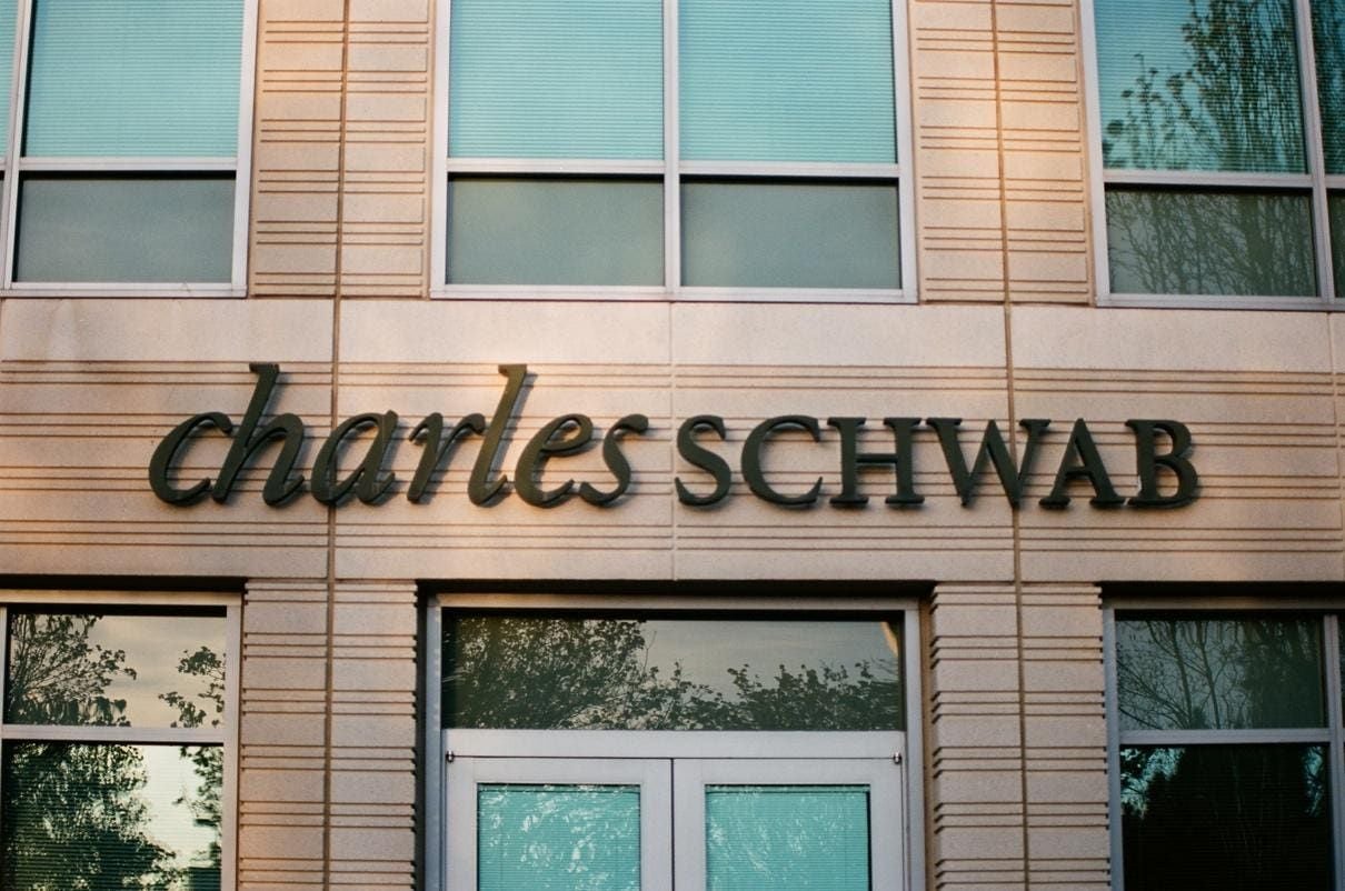 Schwab to roll out direct spot crypto trading, targeting $12 trillion Bitcoin buyers