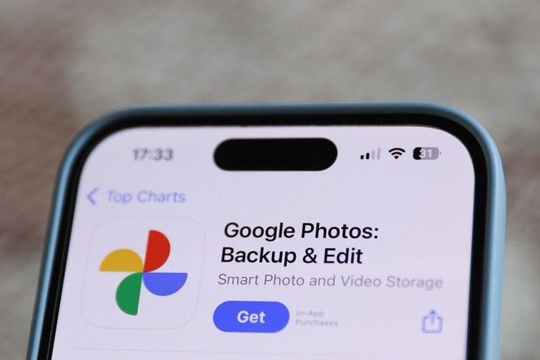 Google Photos adds a toggle to disable AI search, restoring the classic search experience