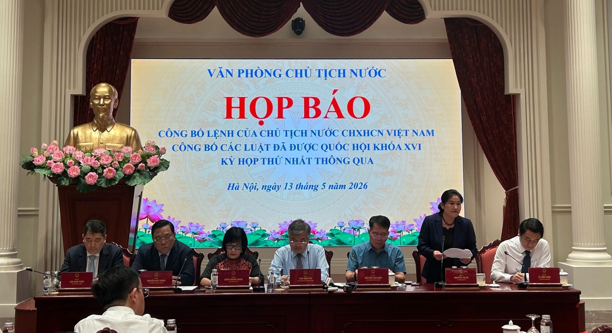 President issues a decree on tax laws related to household businesses