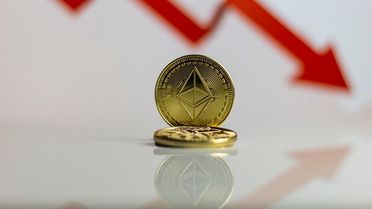 Ethereum Price Faces Fresh Bearish Pressure as Momentum Weakens