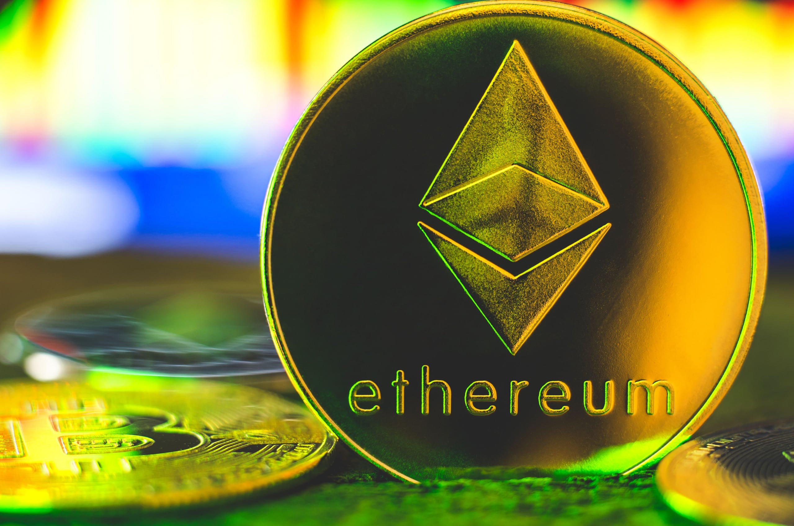 Ethereum near key support after a 65% decline as whale short bias diverges from retail sentiment