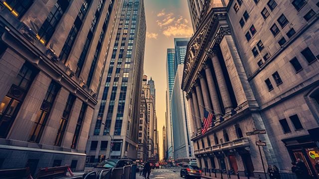 RBC chief economist Frances Donald discusses April 2026 forecast for U.S. GDP and inflation risks amid a bifurcated economy