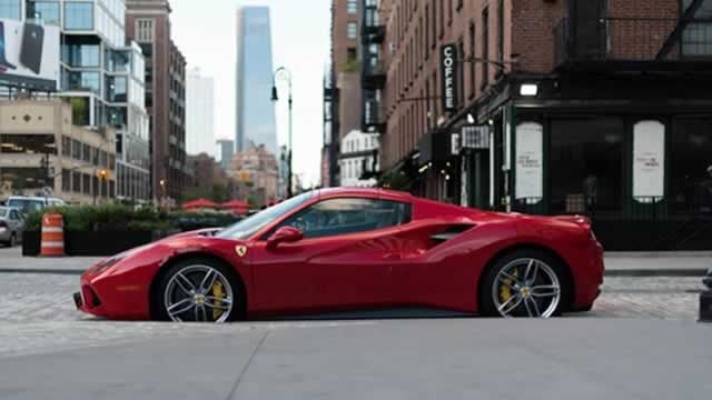 Ferrari vượt dự báo lợi nhuận khi giao hàng giảm; xác nhận hướng dẫn cả năm trước khi ra mắt Luce EV