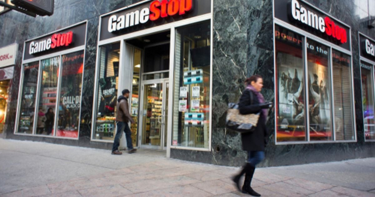 GameStop posts mixed results for fiscal fourth quarter
