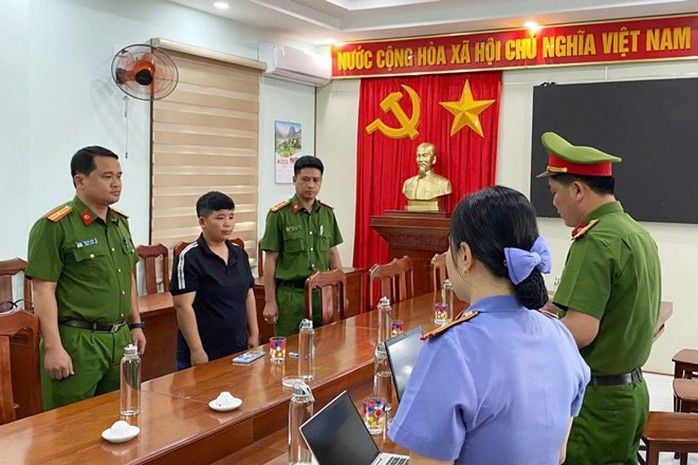 Two former employees detained for embezzling nearly VND 270 million from a Gia Lai-based company